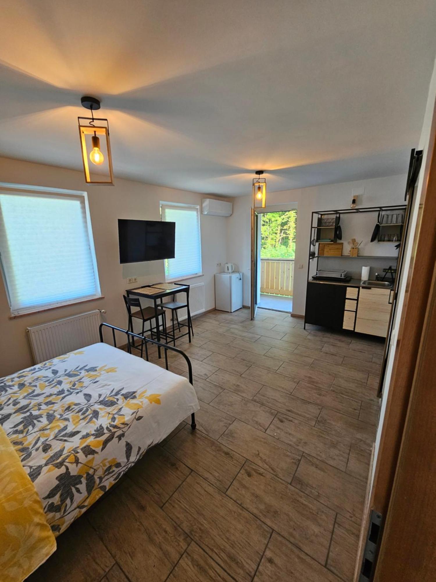 Grmac Apartments Naklo Eksteriør bilde